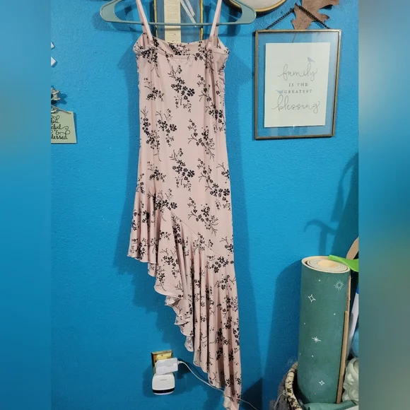 Urban Heritage Asymmetrical Pink Floral Dress - Picture 7 of 9